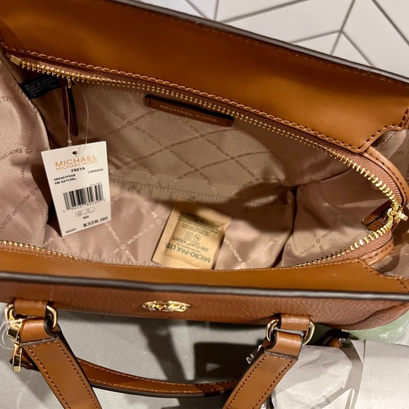 Michael Kors Freya brown Top Handle Small Satchel with Crossbody strap - Picture 4 of 5